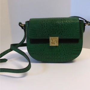 Pifuren Croc Embossed Green Leather Saddle Crossbody Satchel
